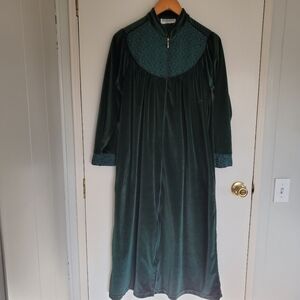 Vintage GrownTuft Full Zip Robe House Coat Green Velour No Size Tag